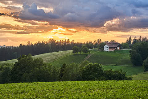 Gemeinde Reischach Landkreis Altötting Kienberg Gewitterstimmung (Dirschl Johann) Deutschland AÖ